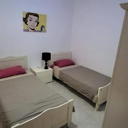 Newport Апартаменты Марсалфорн